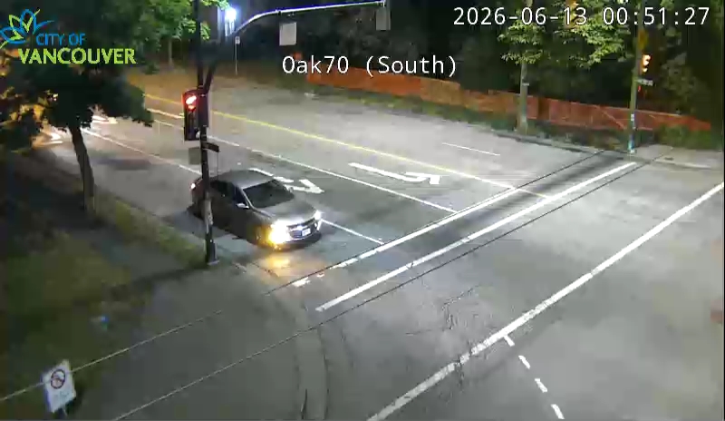 Oak St & W 70th Ave - W